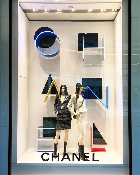 C H A N E L (@chanel